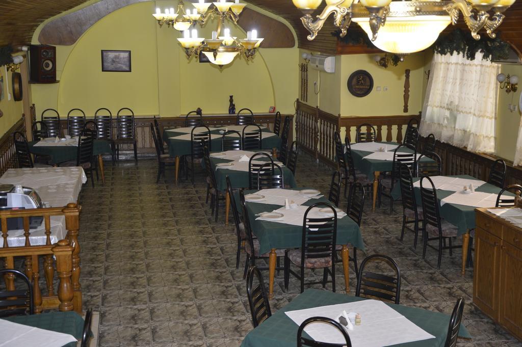 Motel Buti Sighetu Marmaţiei Εξωτερικό φωτογραφία