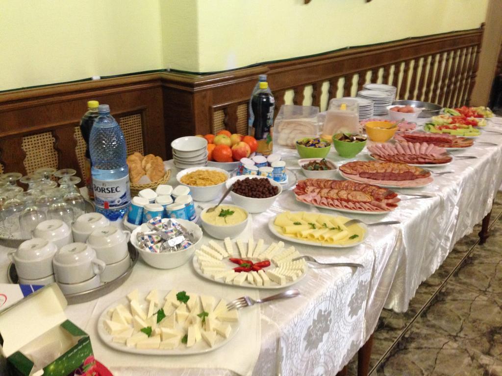 Motel Buti Sighetu Marmaţiei Εξωτερικό φωτογραφία