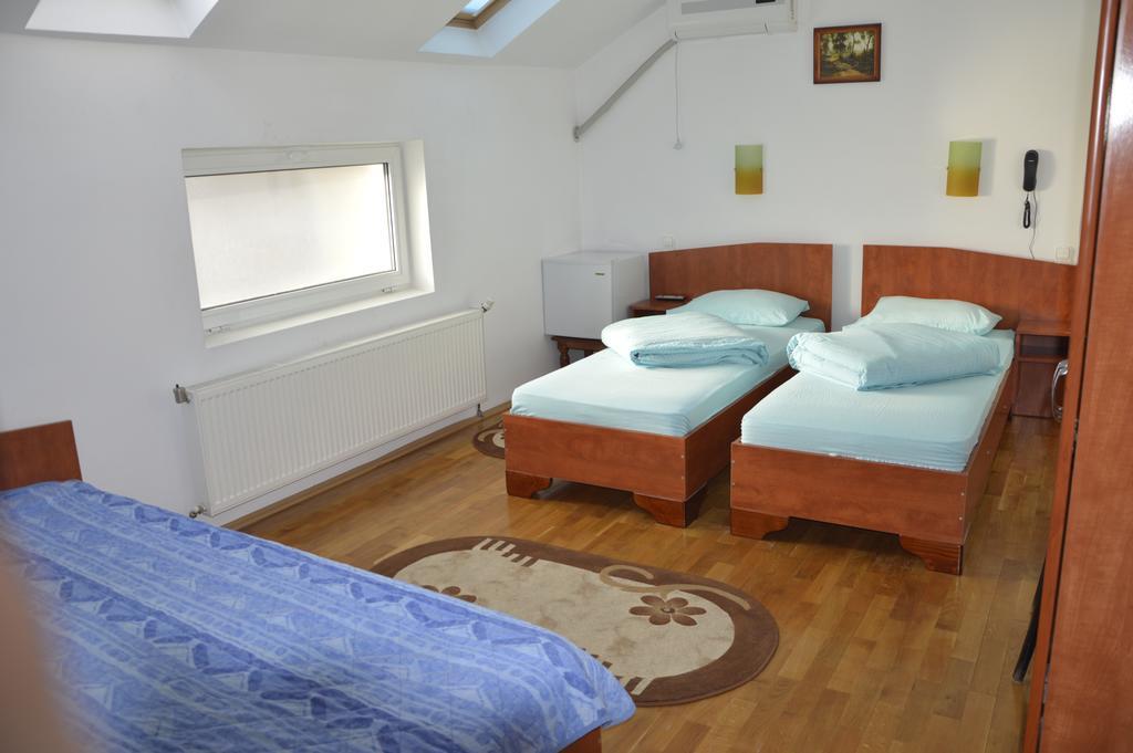 Motel Buti Sighetu Marmaţiei Δωμάτιο φωτογραφία