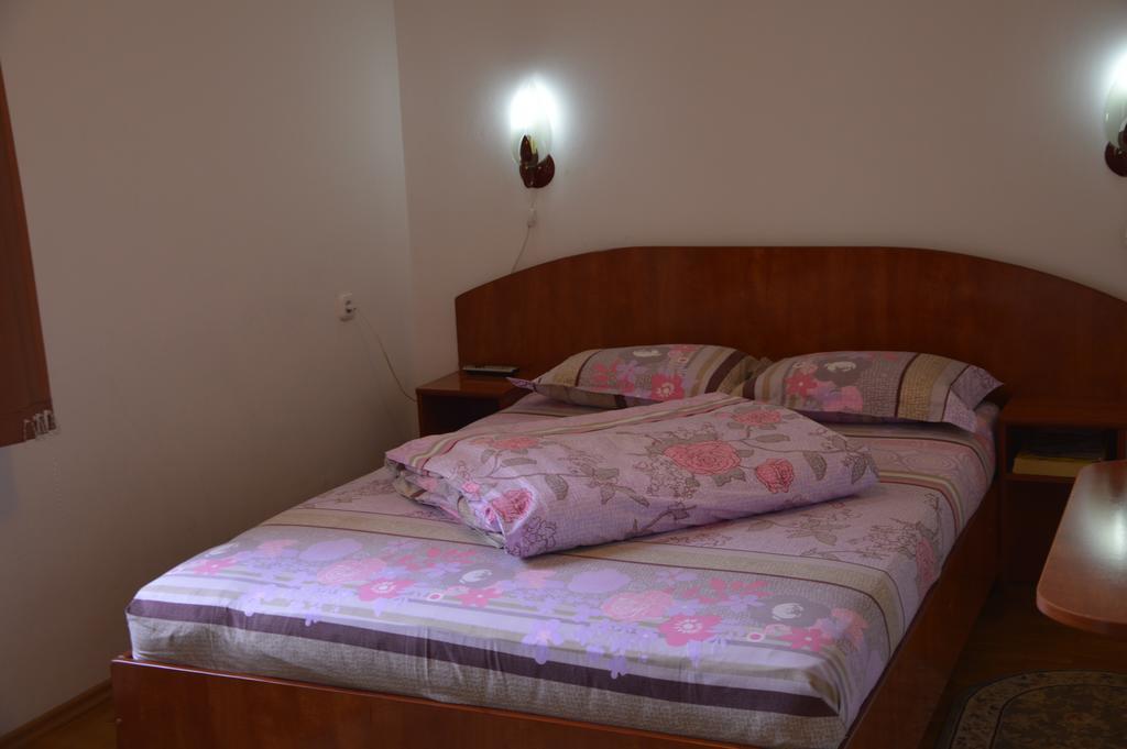Motel Buti Sighetu Marmaţiei Δωμάτιο φωτογραφία