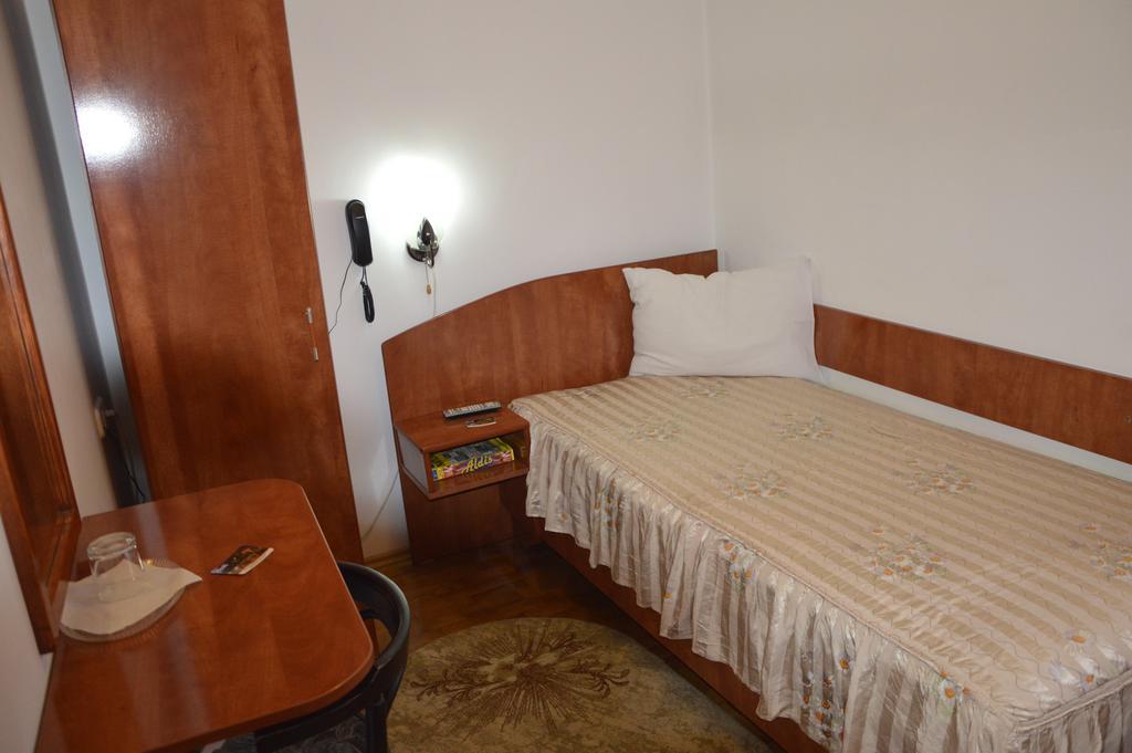 Motel Buti Sighetu Marmaţiei Δωμάτιο φωτογραφία